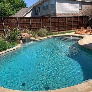 Same pool after service, clear blue water